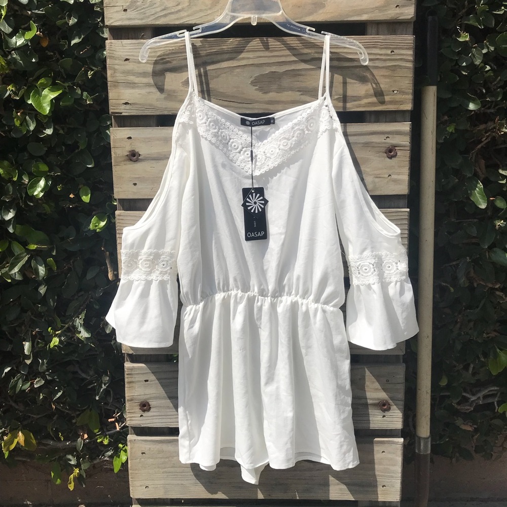 Oasap white lacy boho Gypsy Romper